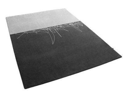 Two-Color Rug with a Hand-Drawn Abstract Line | Olave | Urba Rugs