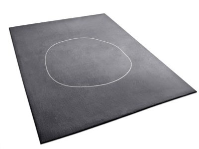 Minimalist Rug | Outlined Circle on Dark Gray background | Leo | Urba Rugs