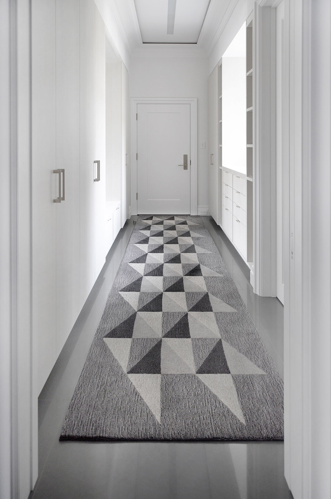 Geometric Diamond Rugs for Entrance Hall | Gray Runner Rug | Urba Rugs